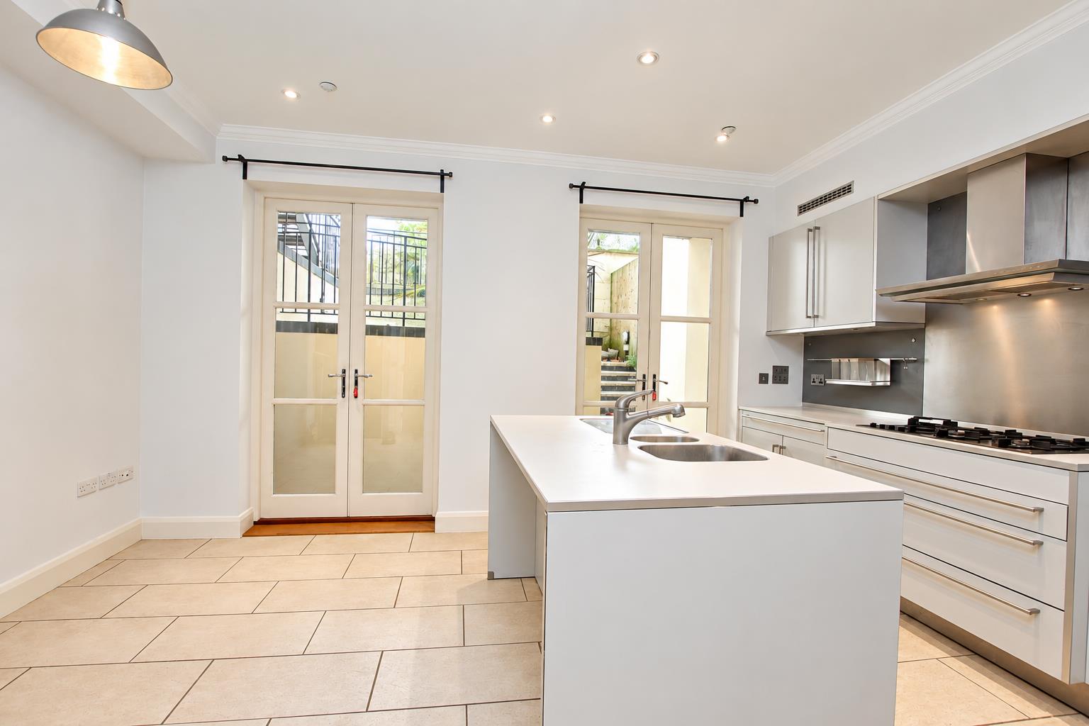 St. Andrews Terrace, Bath, BA1